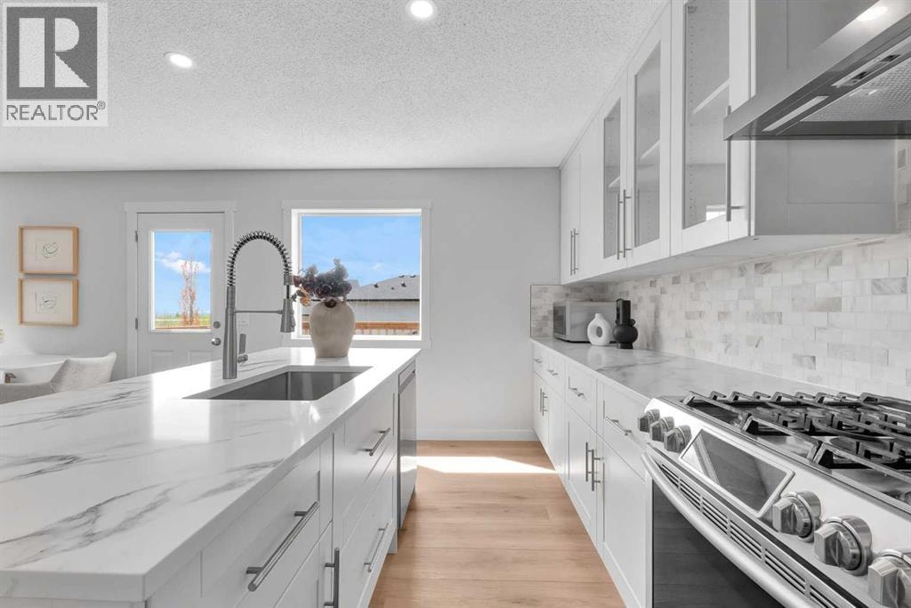 214 Royal Birch View NW — photo 9