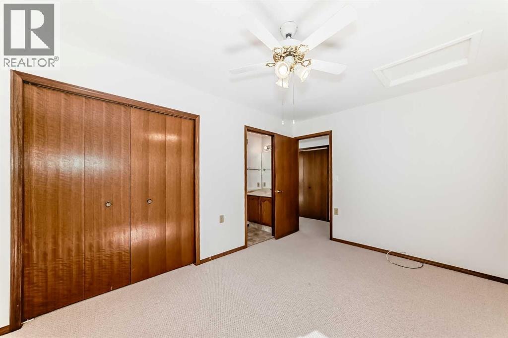 36 Woodside Close NW — photo 21
