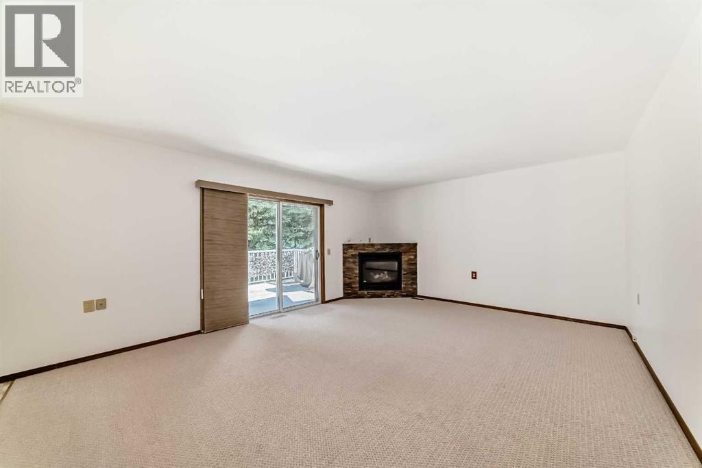 36 Woodside Close NW — photo 15