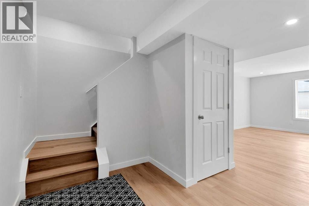214 Royal Birch View NW — photo 25
