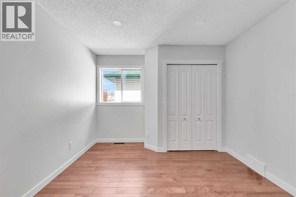 214 Royal Birch View NW — photo 21