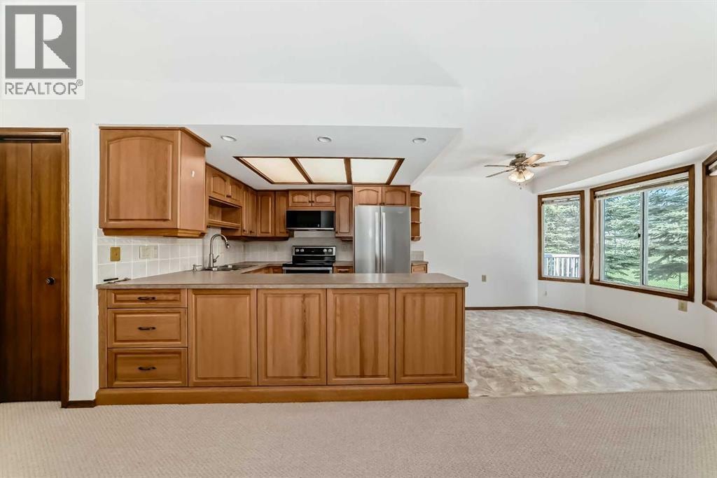 36 Woodside Close NW — photo 6