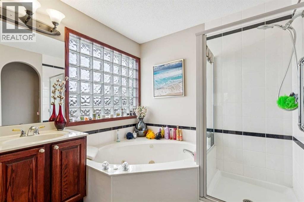 27 Valley Creek Bay NW — photo 22