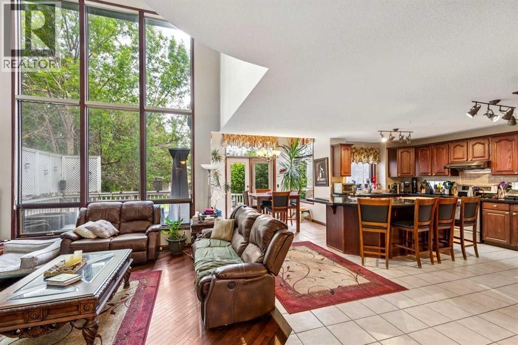 27 Valley Creek Bay NW — photo 9