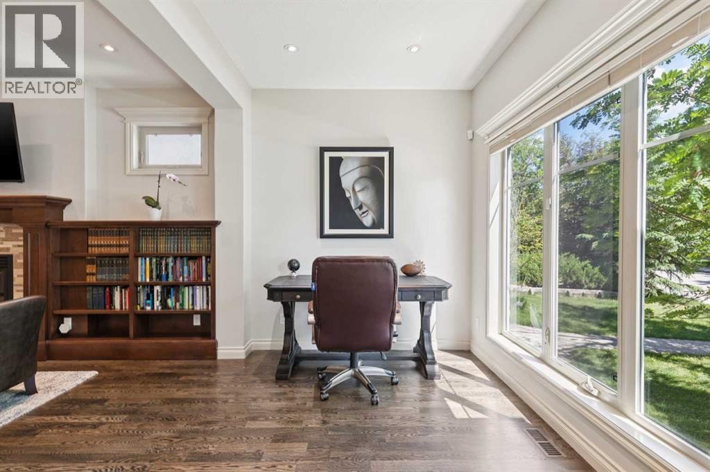 1723 31 Street SW — photo 3