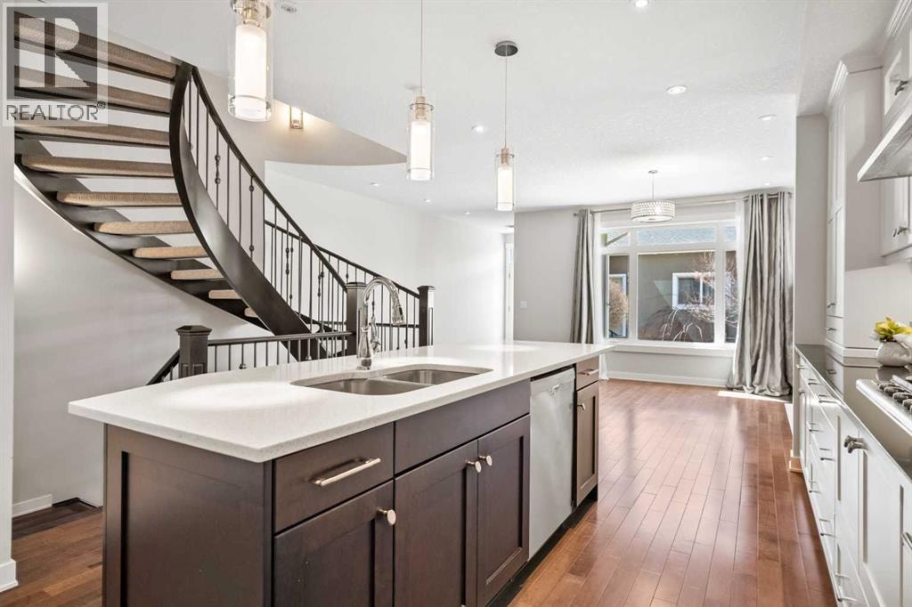 2427 22A Street NW — photo 12