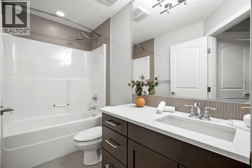 2427 22A Street NW — photo 34