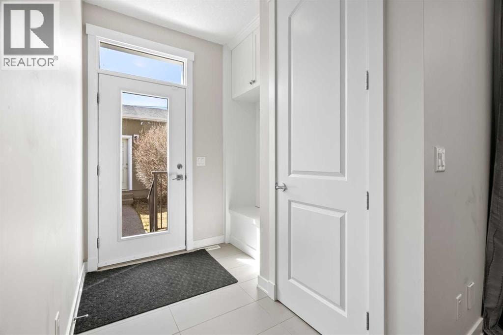 2427 22A Street NW — photo 44