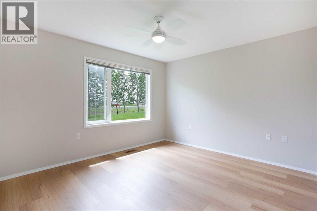 537 Epiphany Bay — photo 15