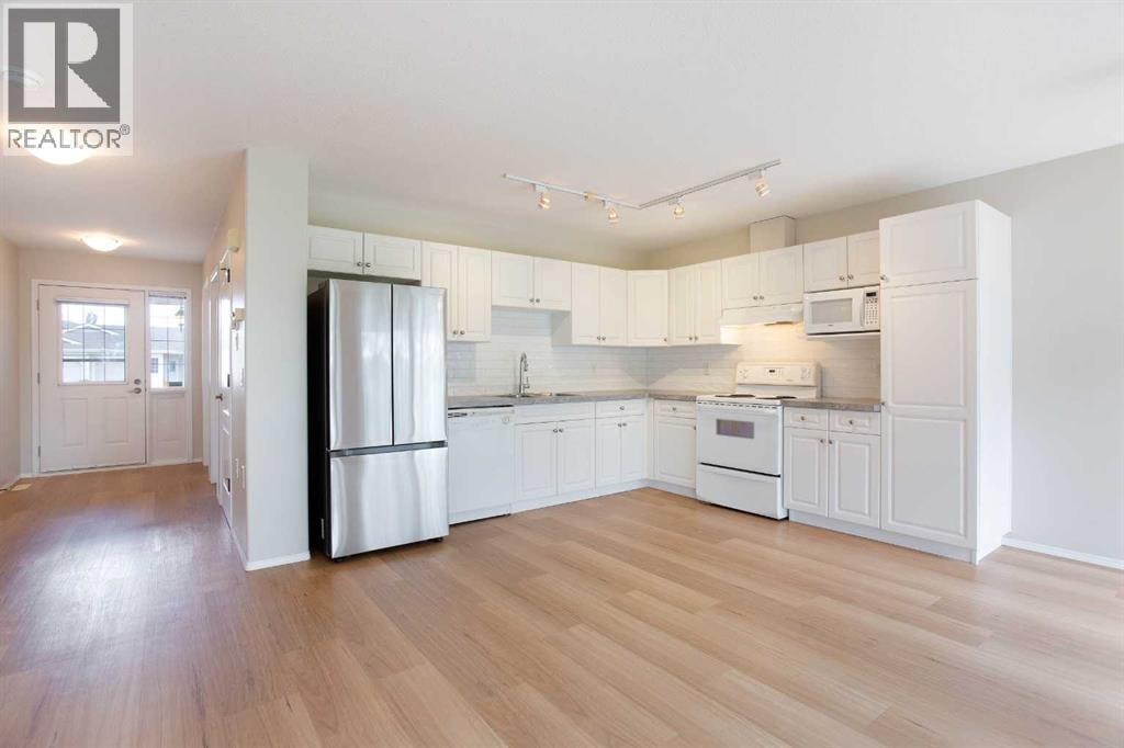 537 Epiphany Bay — photo 6