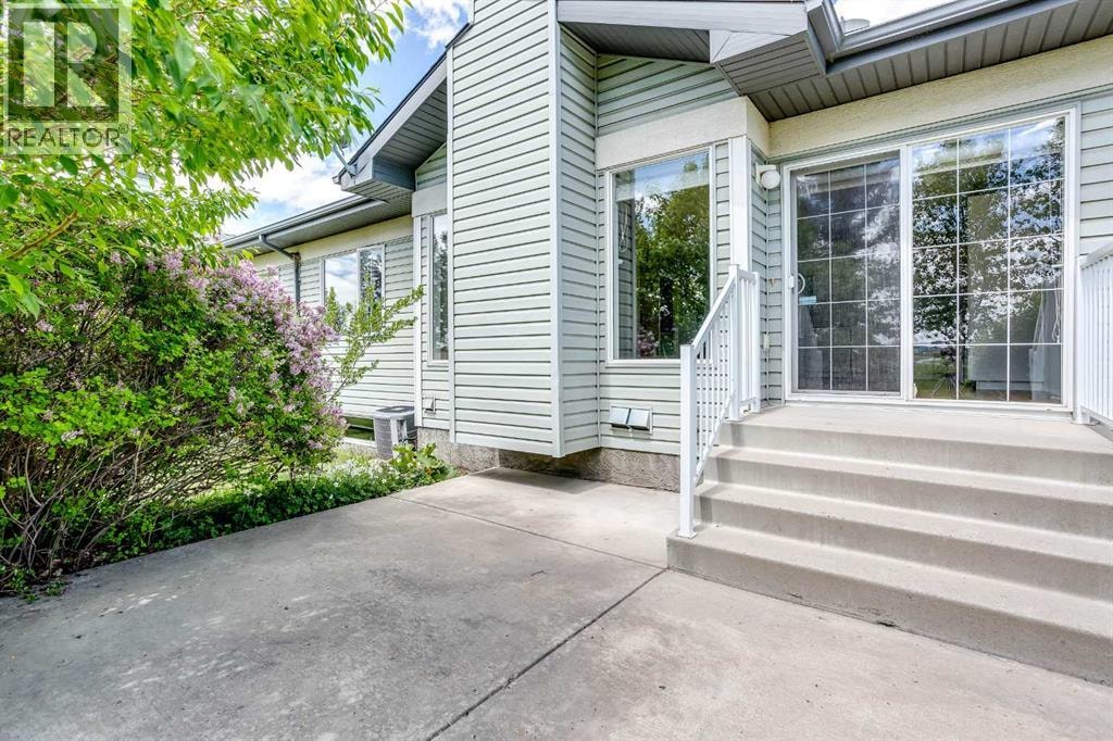 537 Epiphany Bay — photo 26