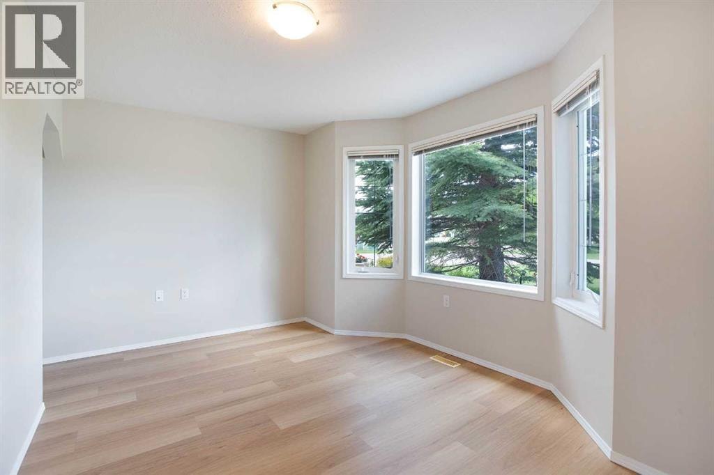 537 Epiphany Bay — photo 20