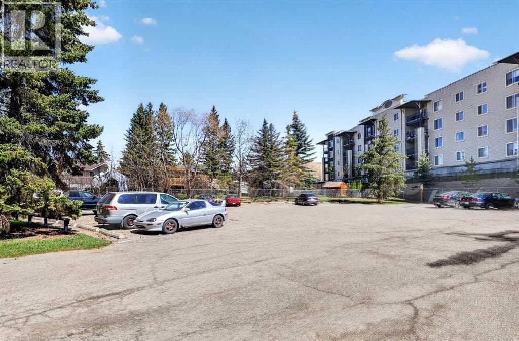 204, 36 Glenbrook Crescent — photo 27