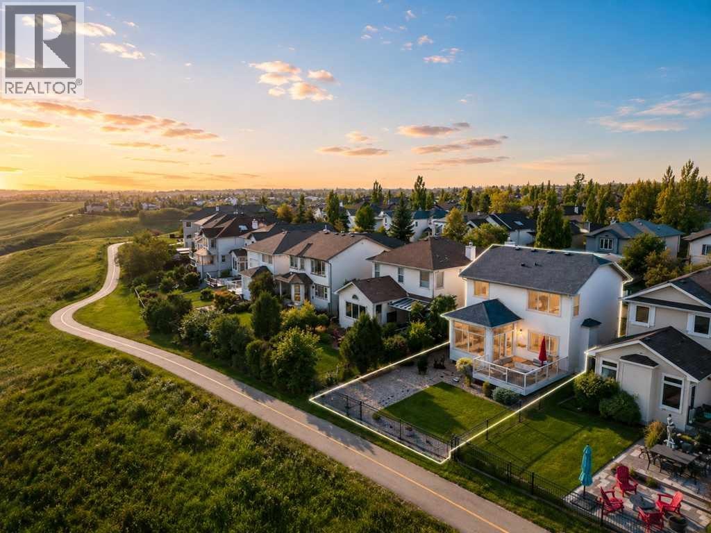 126 Tuscany Ravine Close NW
