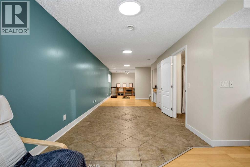 2705 11 Avenue SE — photo 25