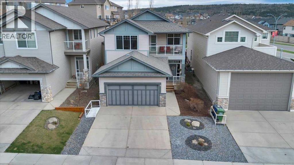 8 Sunset Square — photo 37