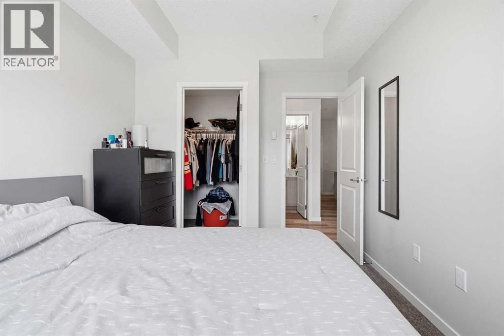3207, 33 Carringham Gate NW — photo 15