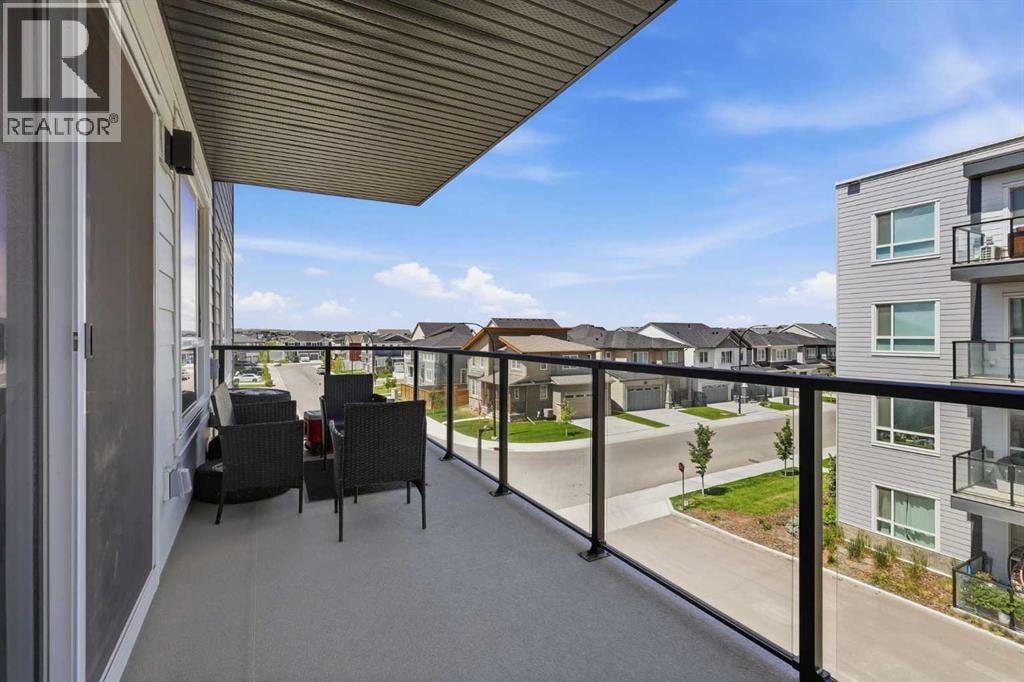 3304, 33 Carringham Gate NW — photo 34
