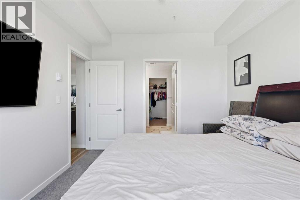 3304, 33 Carringham Gate NW — photo 26