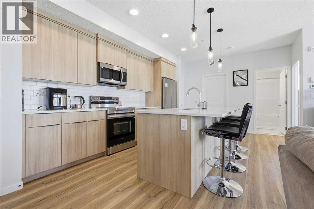 3304, 33 Carringham Gate NW — photo 15
