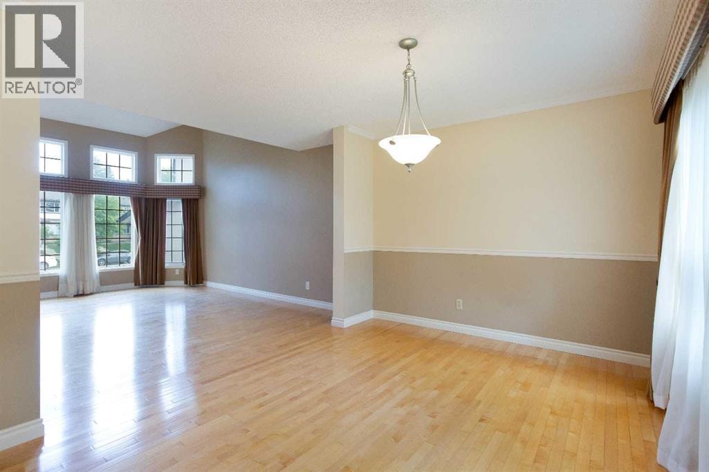 561 Woodbine Boulevard SW — photo 10