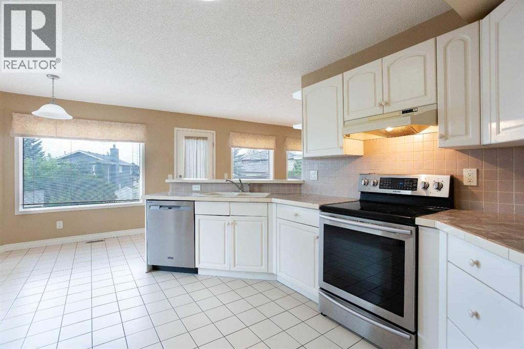 561 Woodbine Boulevard SW — photo 15