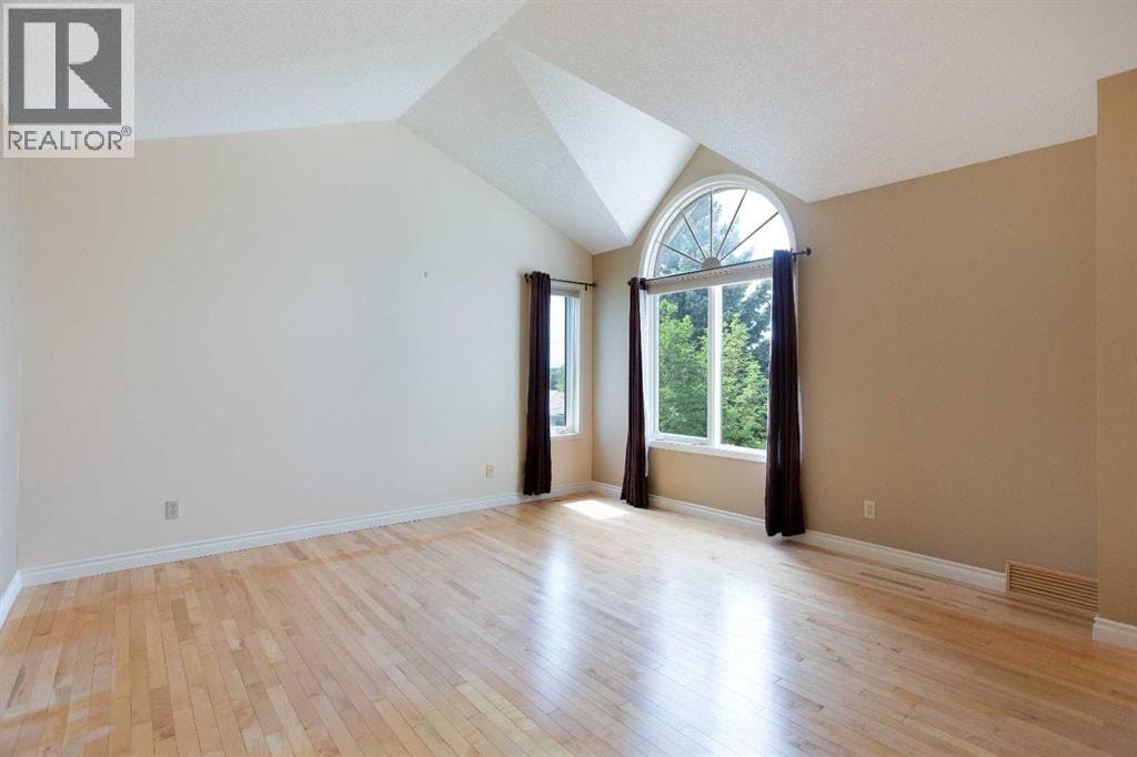 561 Woodbine Boulevard SW — photo 23