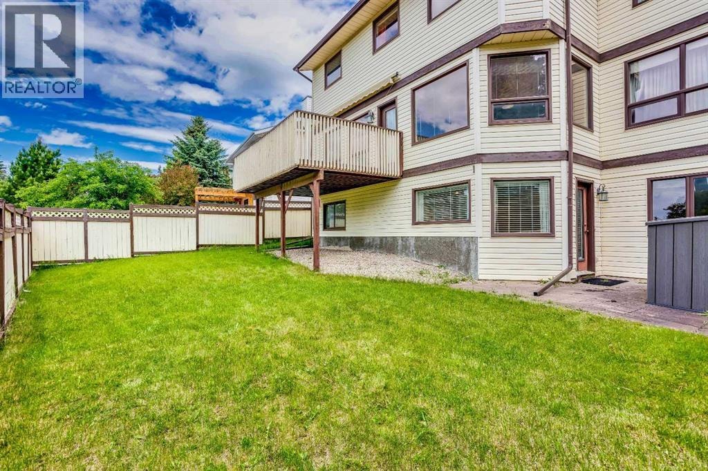 561 Woodbine Boulevard SW — photo 37