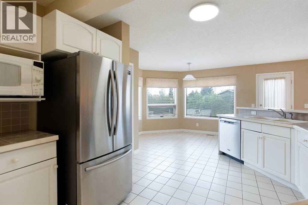 561 Woodbine Boulevard SW — photo 14