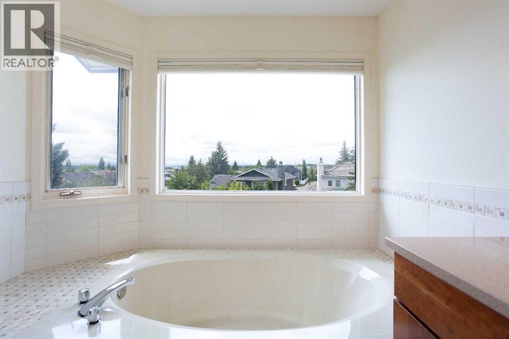 561 Woodbine Boulevard SW — photo 26
