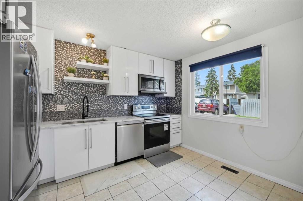 409 Georgian Villas NE — photo 6