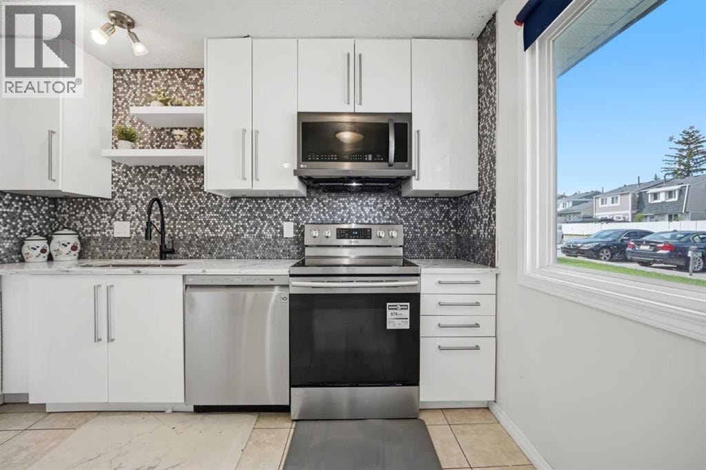 409 Georgian Villas NE — photo 8