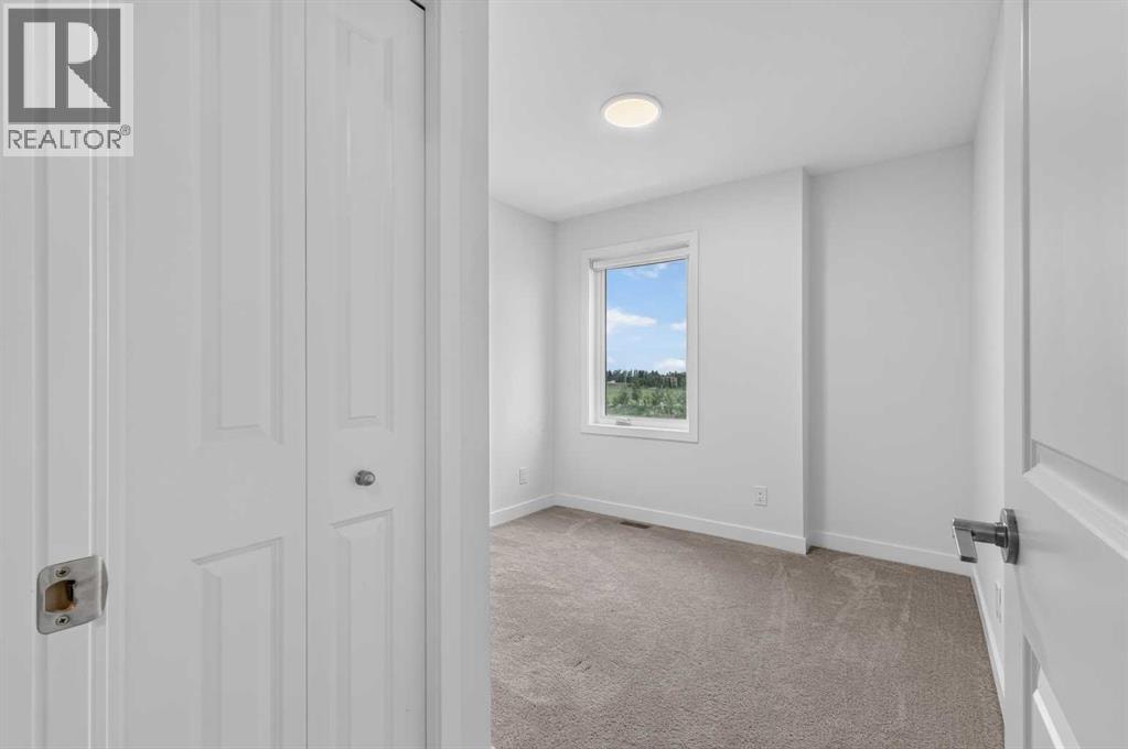 8554 19 Avenue SE — photo 32