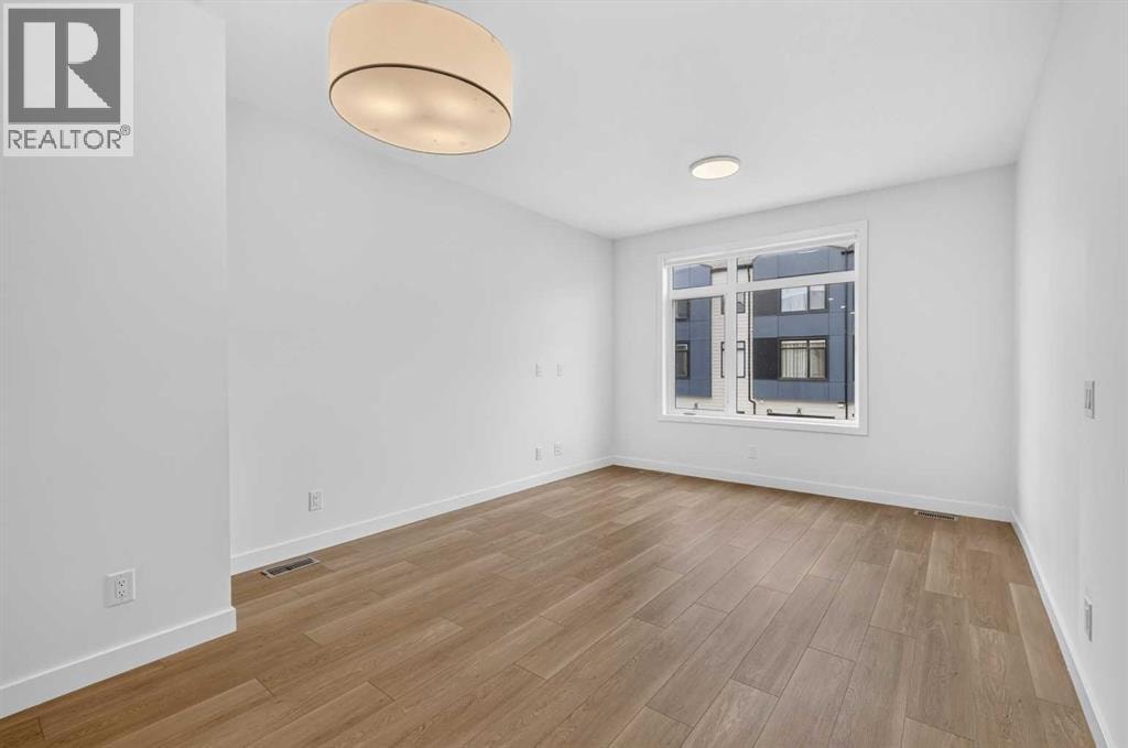 8554 19 Avenue SE — photo 20