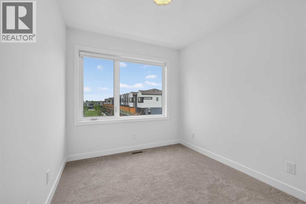 8554 19 Avenue SE — photo 34