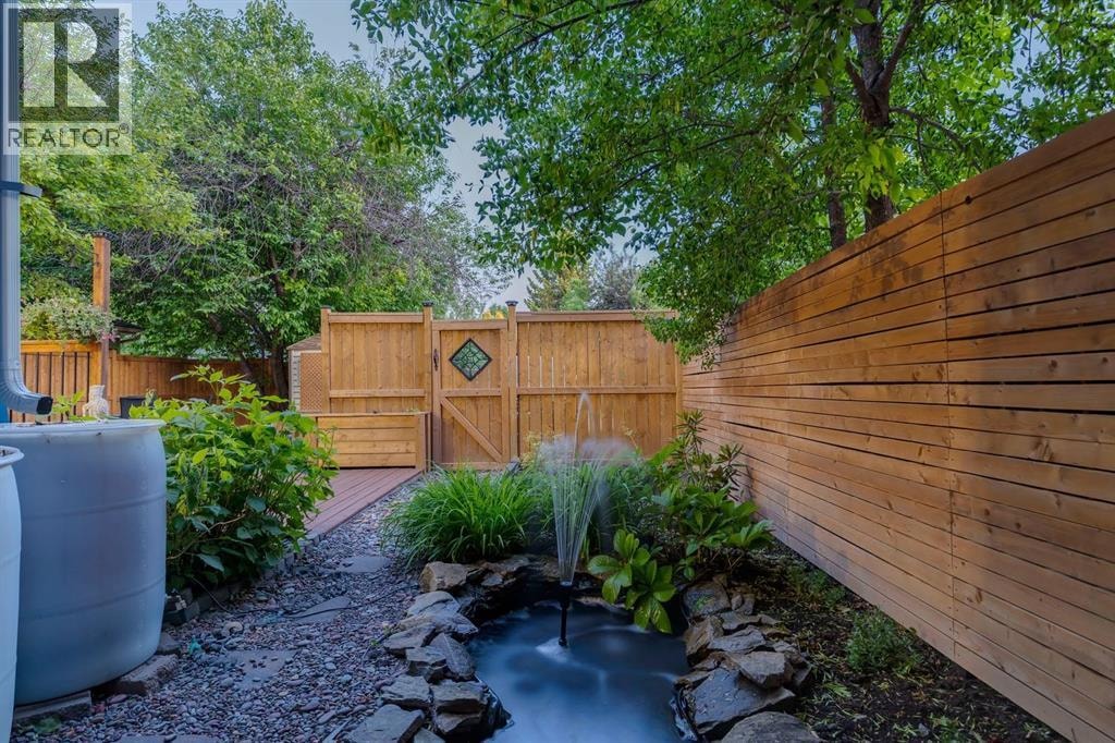 384 Midvalley Drive SE — photo 30
