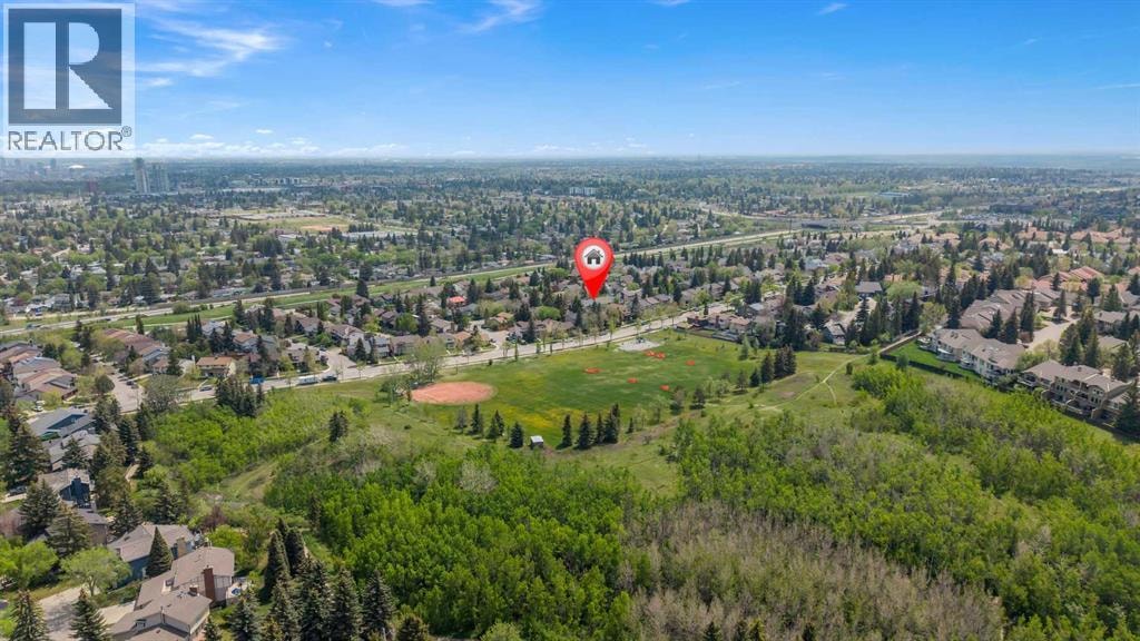 160 Strathcona Close SW — photo 30
