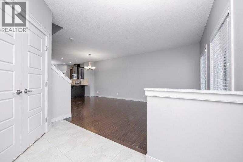 226 Redstone Drive NE — photo 5