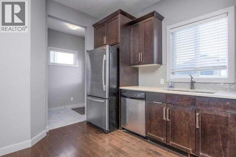 226 Redstone Drive NE — photo 11
