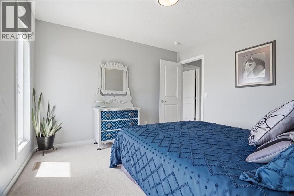 81 Mount Rae Heights — photo 33
