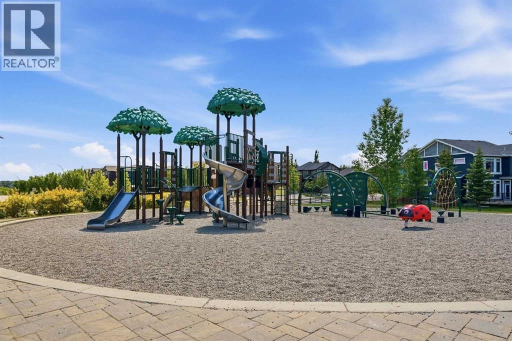 81 Mount Rae Heights — photo 42