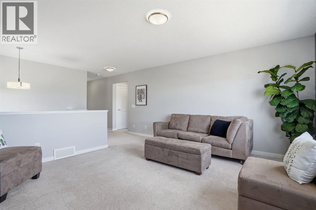 81 Mount Rae Heights — photo 20