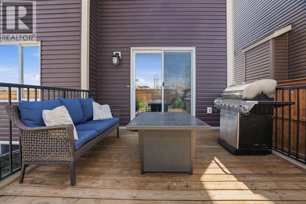 81 Mount Rae Heights — photo 37