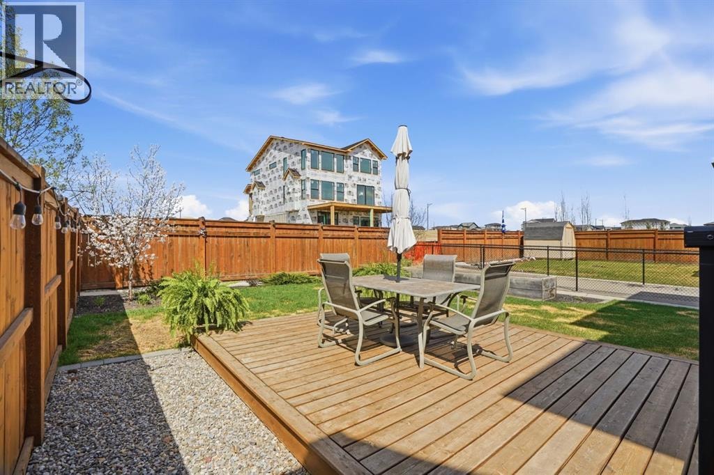 81 Mount Rae Heights — photo 38