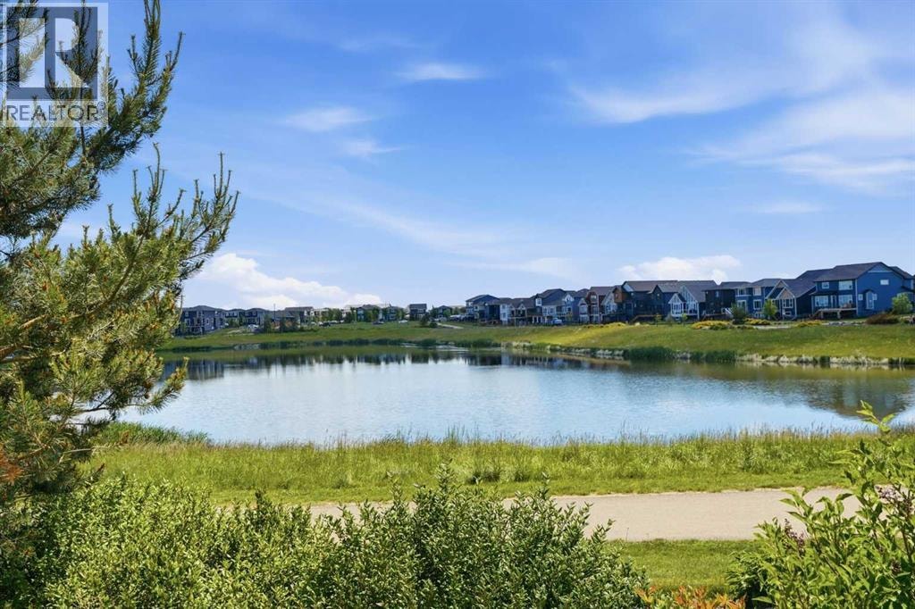 81 Mount Rae Heights — photo 44