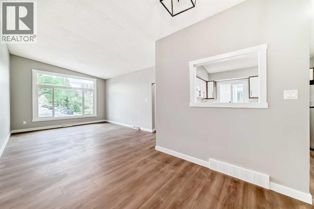1635 24 Avenue NW — photo 11
