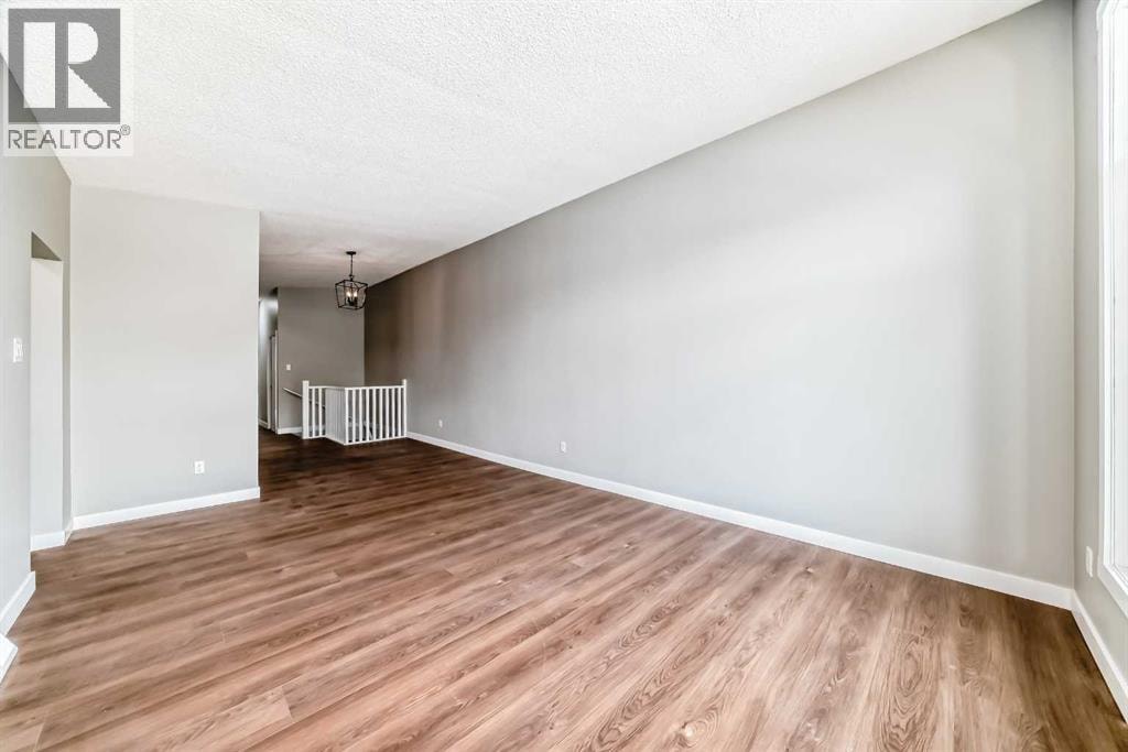 1635 24 Avenue NW — photo 14