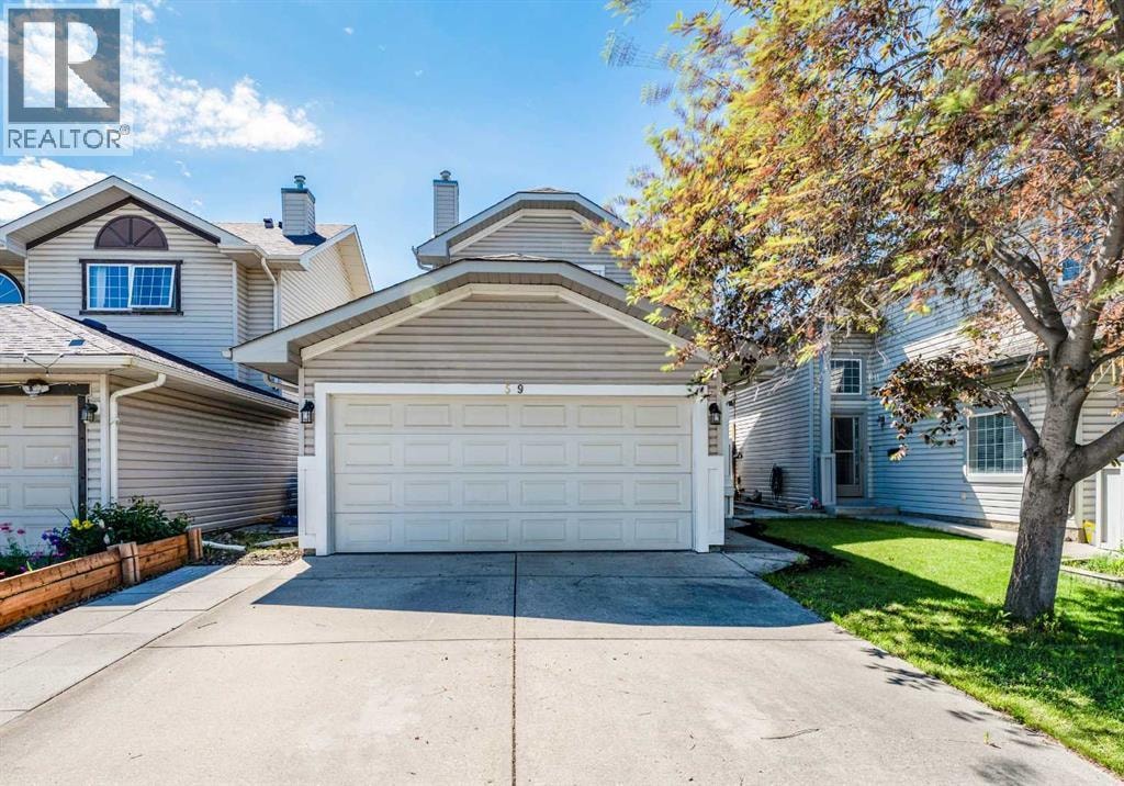 59 Erin Grove SE