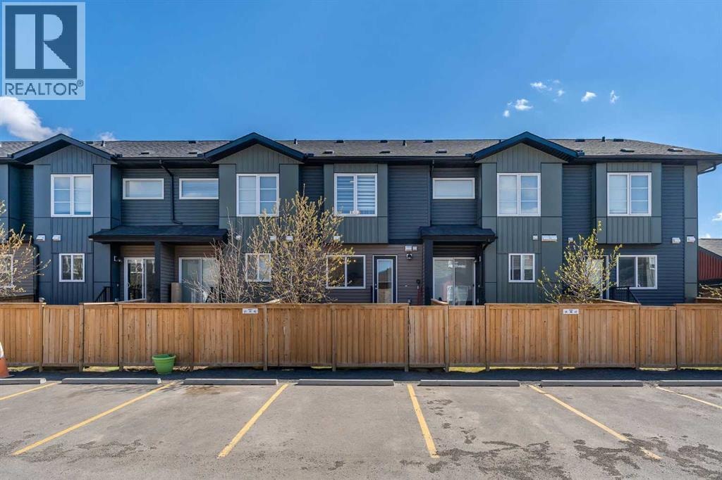 124, 31 Red Embers Parade NE — photo 35