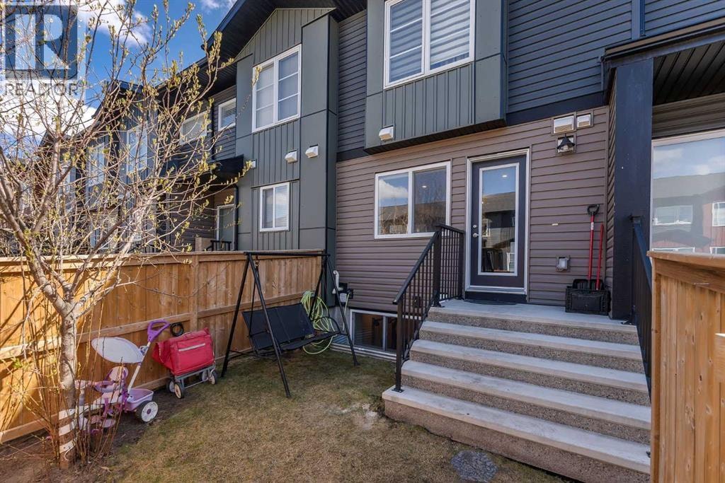 124, 31 Red Embers Parade NE — photo 34